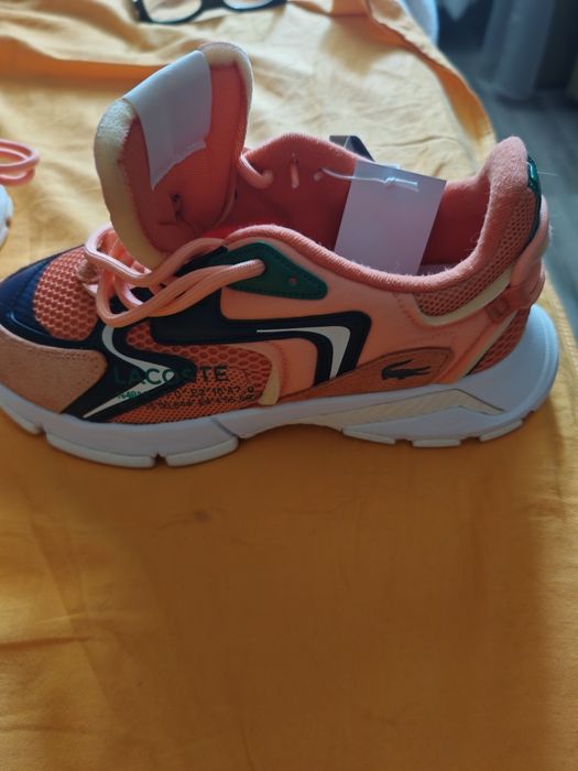 Pantofi de sport Lacoste nr 41 nou cu eticheta