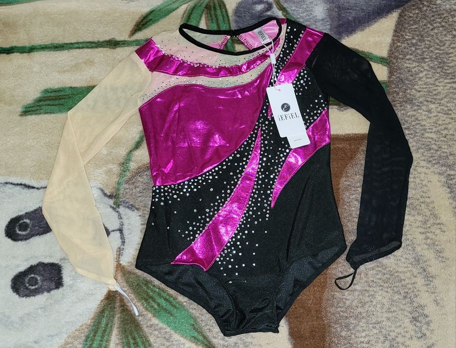 Гимнастический купальник брендовский новый