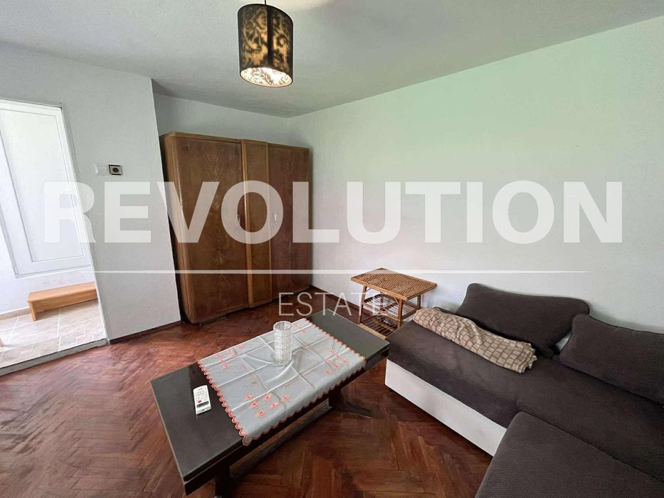 Къща в района на Бриз!