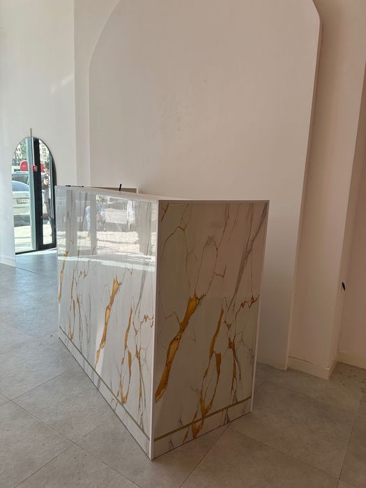 Ресепшен для бутика