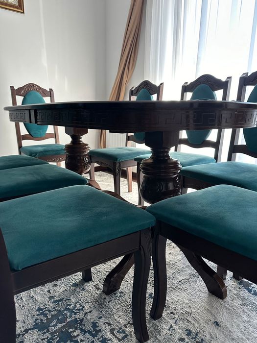 Masa extensibila din lemn masiv=1000 RON, Scaunele s-au dat separat!!!