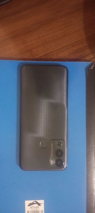 Infinix hot 12 karobka bor