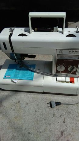 Masina de cusut Pfaff