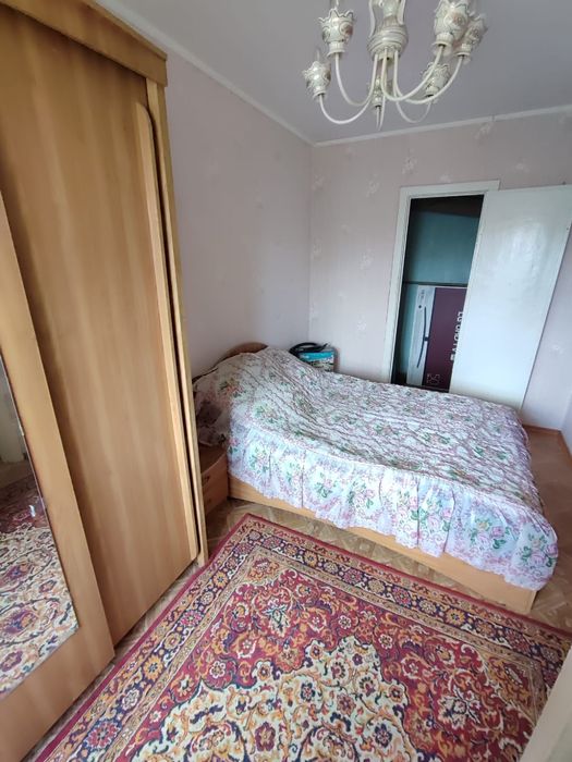 Продам  2 х комн. Квар. 2-27, 4 этаж