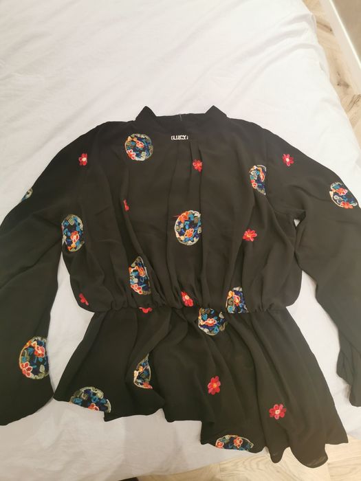 Красива блузка LUCY с бродерия