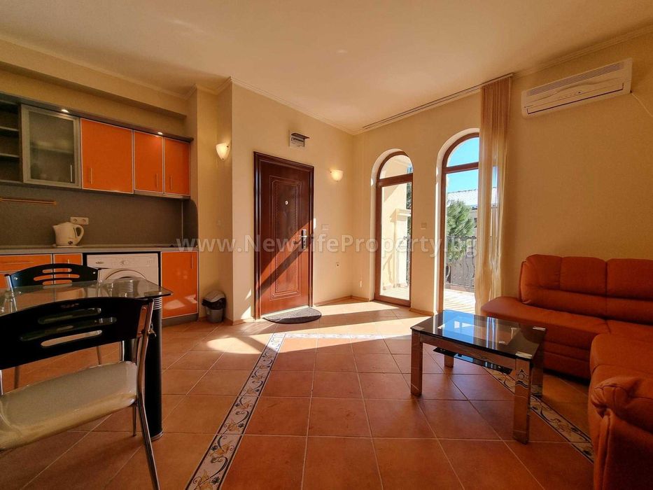 Продава се Двустаен апартамент в к.к. Елените - 56 кв.м за 1411 €/кв.м - Снимка #3