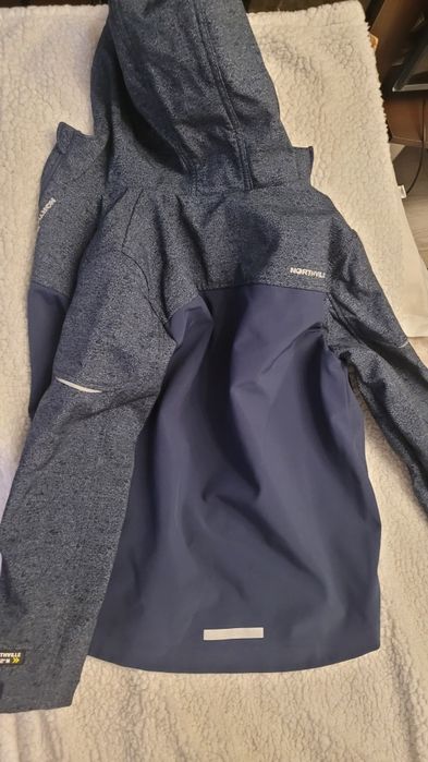 Geaca Nortville pt 10 ani ,stare  f buna