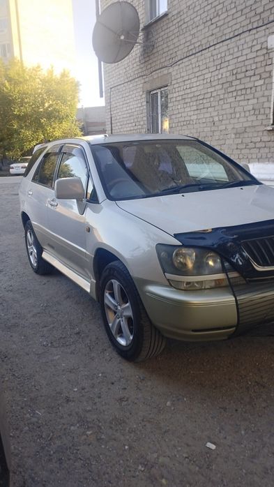 Продам Тойота Хариер