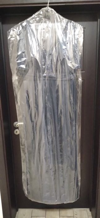Продавам рокля 46 XL