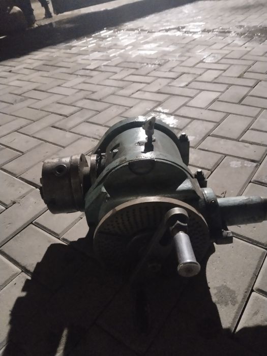 Делительная головка УДГ-Д-200