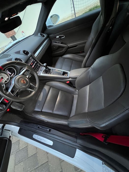URGENT - Porsche 718 Cayman | 2018 | Manuală 6 trepte | 50.000 km | Configurație rarisimă