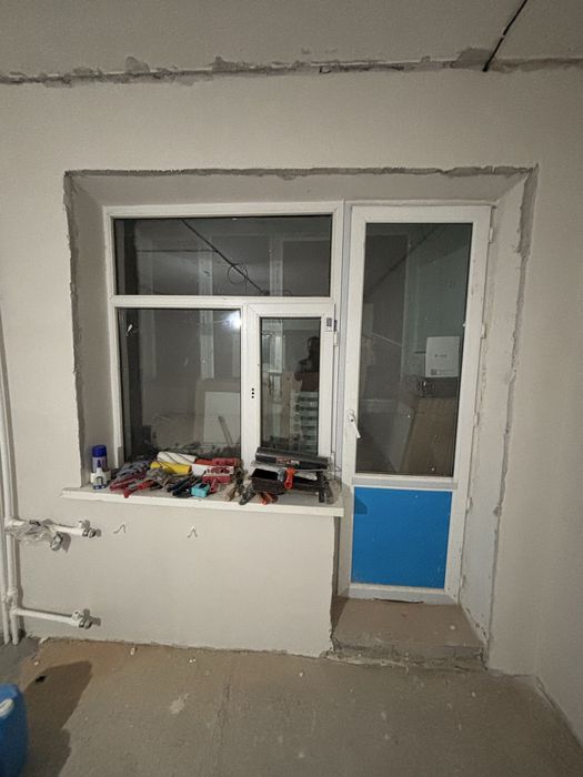 Продам пластиковый окна с дверью