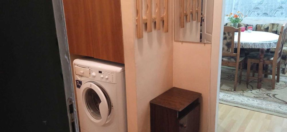 Дава се под наем Двустаен апартамент в Варна, Колхозен пазар - 60 кв.м за 357 € - Снимка #2