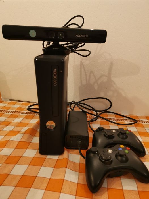 Xbox 360 S cu Kinect