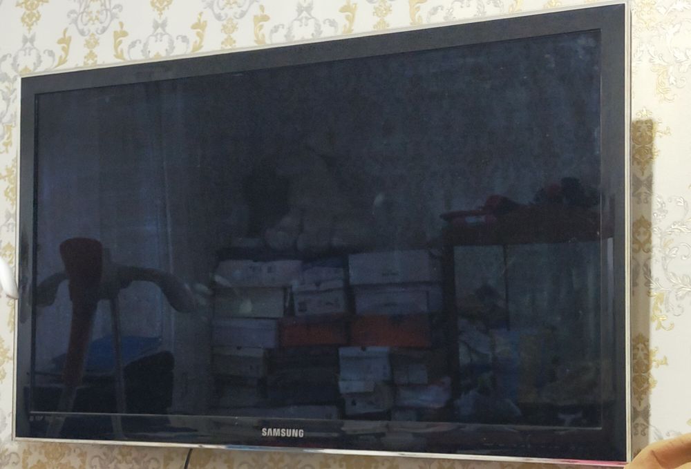 Продам самсунг лед тв