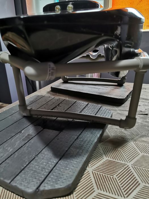 Стойка за лодка за захранване