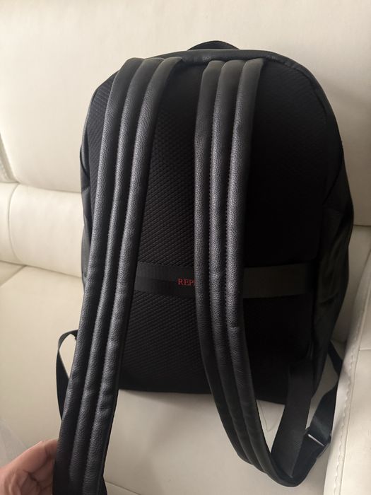 Нова мъжка раница Replay