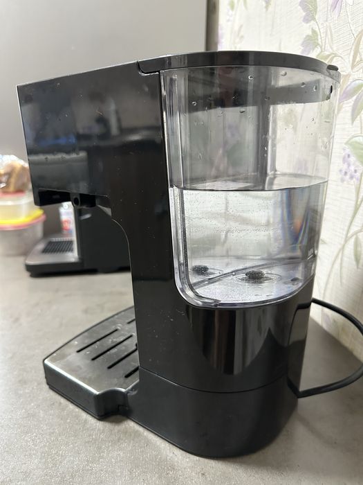 Продам кофеварку Vitek БЕЗ КАПУЧИНАТОРА