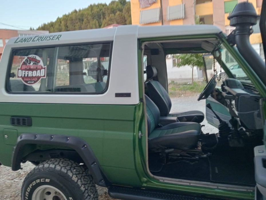 Am la vânzare toyota land cruiser lj73 diesel motore de 3000