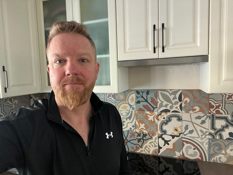 American în Brașov – Instalații, Parchet, Tâmplărie, Renovări