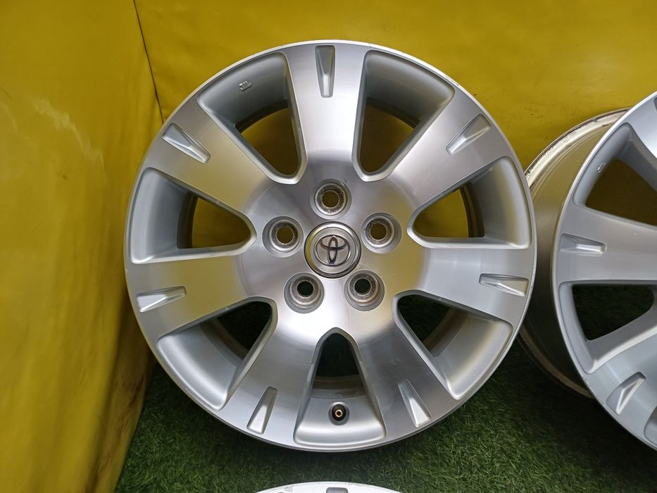 Диски R16 5x114.3 на Toyota и другие.