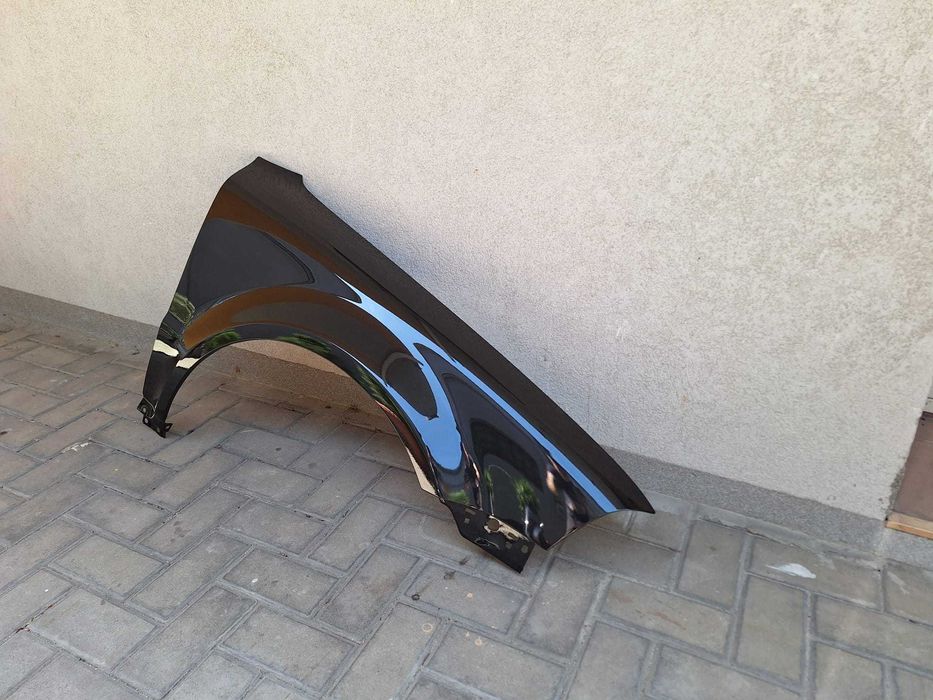 Aripa Fata Dreapta VW Passat B5.5 An 2003-2005 Vopsita Negru