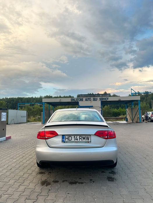 Audi a4 b8 2.0tfsi 2010 211cp  Quattro