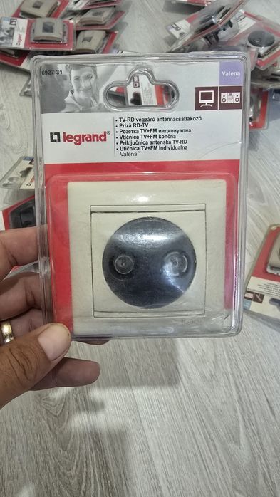 Розетки ключове за Интернет и кабелна Legrand Легранд нови