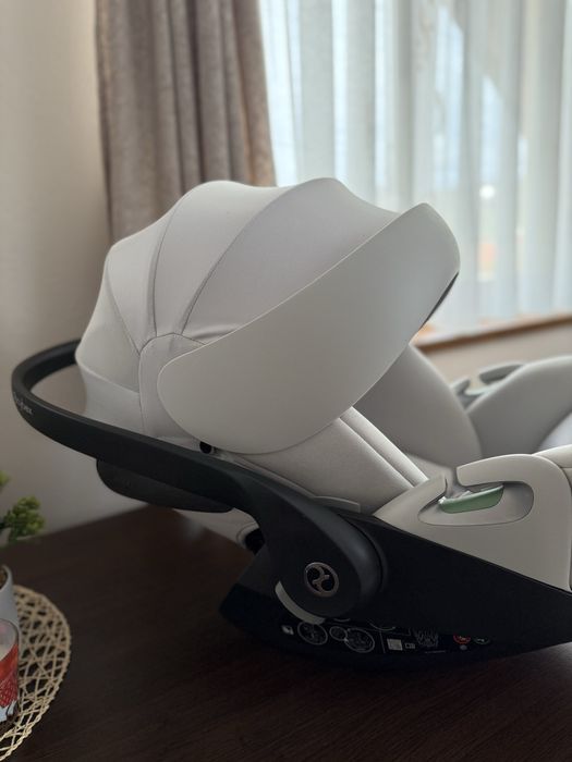 Cybex Cloud T i-Size Plus Platinum White
