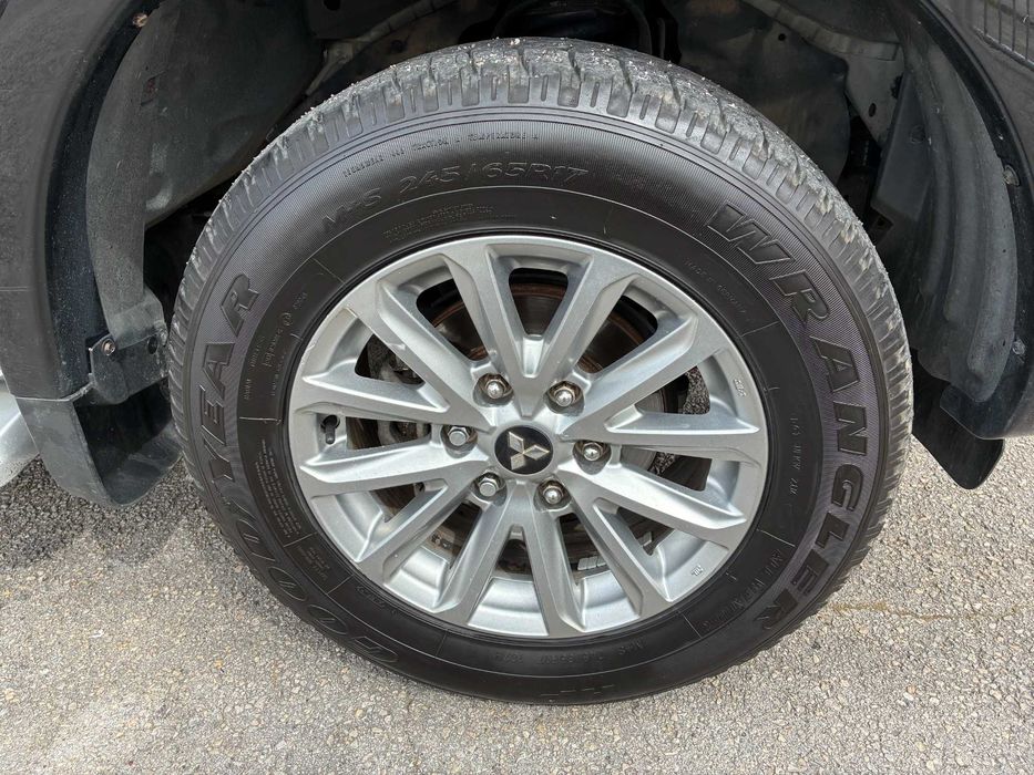 Mitsubishi L200-Мицубиши Л200-2.5D-внос Италия-без ръжда-автомат