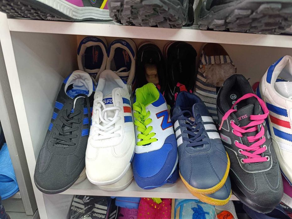 Кроссовки распродажа