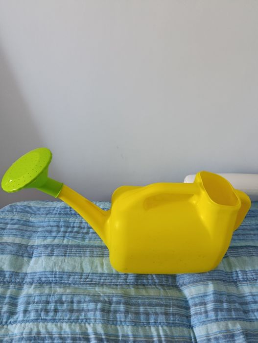 Продам лейку для сада