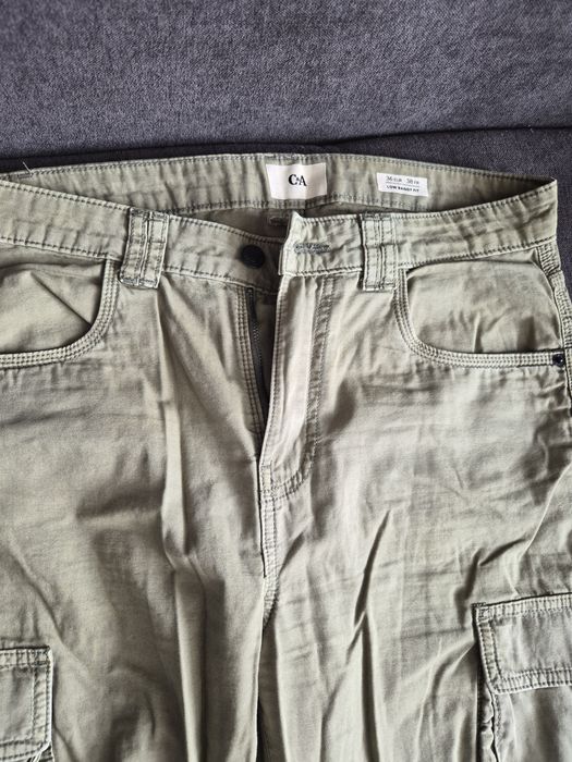 Blugi cargo largi