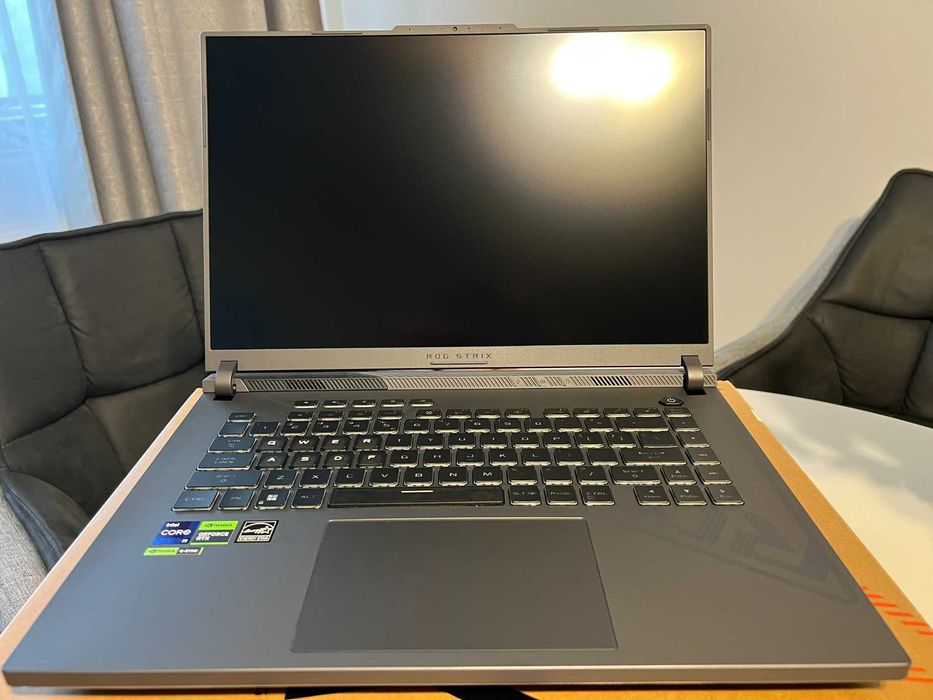 Laptop Gaming ASUS ROG Strix G16 G614JIR Intel i9 14900HX 16", QHD+, IPS, 240Hz, 32GB DDR5, 1TB SSD, NVIDIA® GeForce RTX™ 4060 8GB Garanție IAN 2027