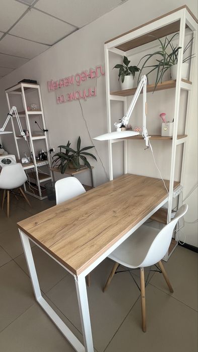 Маникюрные столы, комод