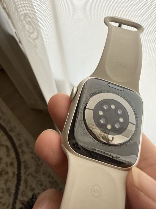 Apple Watch Series 8 GPS 41 мм Silver Aluminum