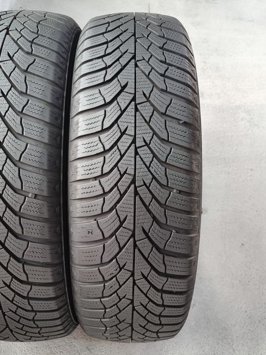 "Dot 22" 185/65/15 Kumho 2Броя: 140лв 7.5мм