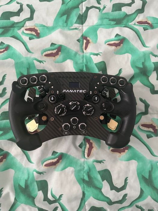 De vanzare volan Fanatec Formula plus wheelbase CSL DD