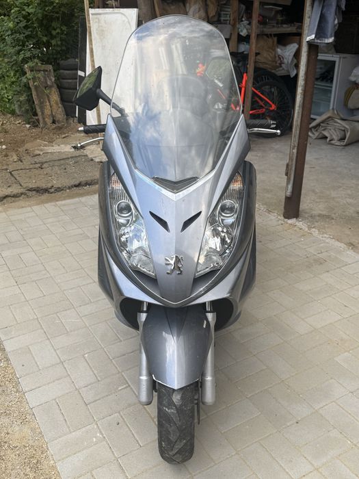 Vand scuter Peugeot 125(se poate conduce cu cat B)