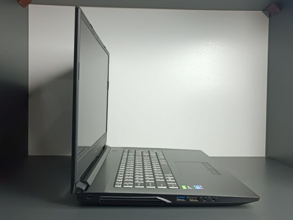 Hansung core i7-9750H