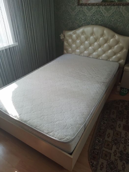 Продам кровать полуторка