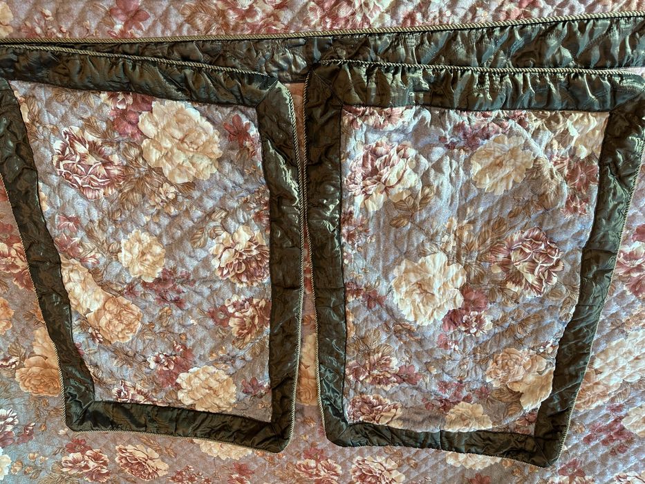 Покрывало с наволочками