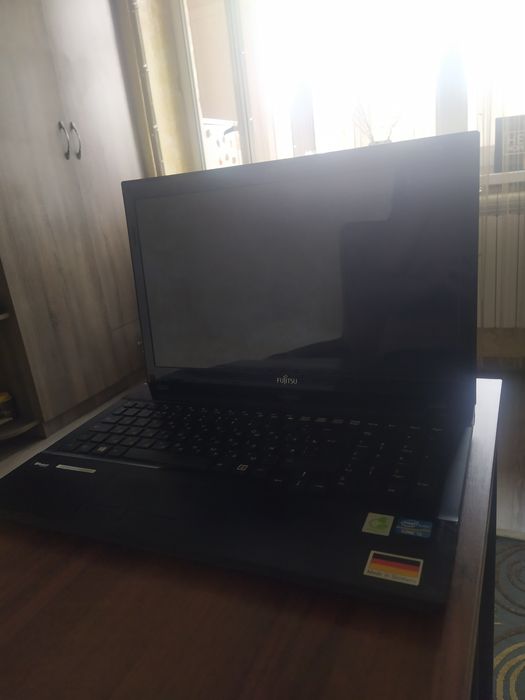 Ноутбук Fujitsu core i5 (в отличном состояние)