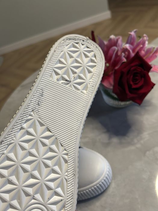 Чисто нови кецове GAP