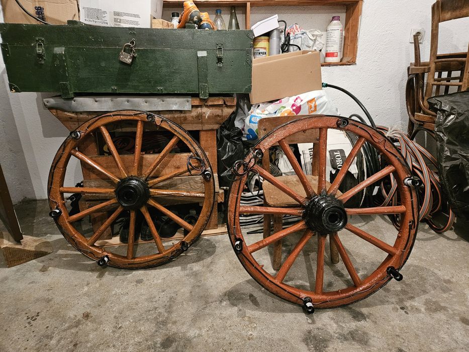 Полилей от каруцарски колела готови и по поръчка