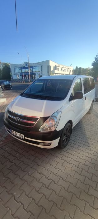 Hyundai H-1 2.5 CRDi 170 CP • 8 locuri • Clima față/spate • 260.000 km