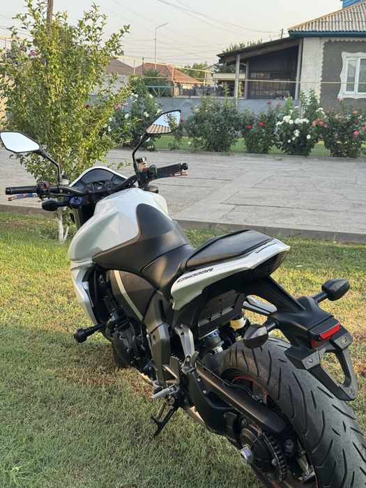 В продаже мотоцикл Honda CB1000R