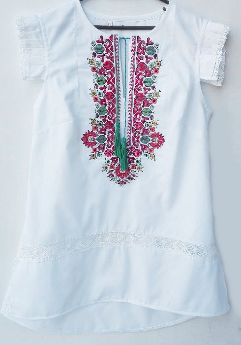 Дамска риза/блуза с бродерия и дантела