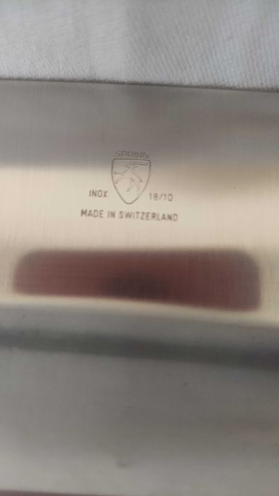 Голямо масивно швейцарско плато от неръждаема стомана