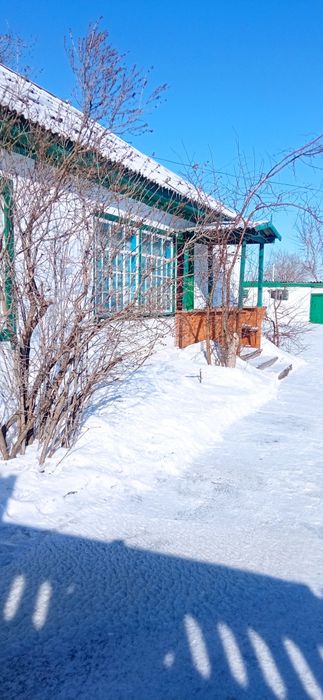 Продам дом на селе. 60 км. от города